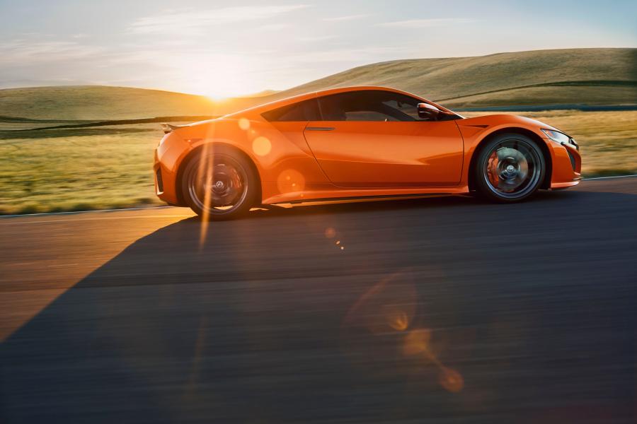  Acura NSX 2018 года  (фото 5 из 57)